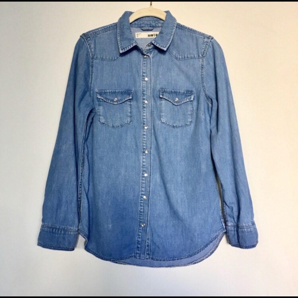Women’s denim fitted pearl snap shirt